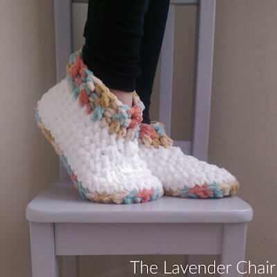 Cloud 9 Slippers Bernat Blanket Yarn Crochet Pattern by The Lavender Chair
