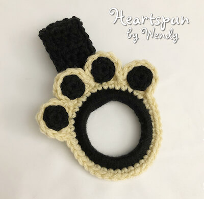 Towel Holder Ring Free Paw Print Crochet Pattern by Wendy Connor