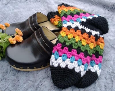Granny Stripes Crochet Socks Pattern by Simone Francis