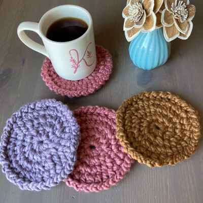 Aspetuck Coaster Crochet Circle Pattern by HearthandWool