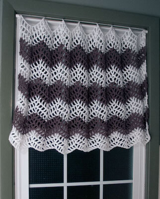 Big Bold Chevron Crochet Curtain Pattern by Moogly Blog
