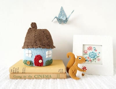 Crochet Amigurumi House Pattern by Little Doolally