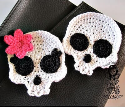 Crochet Skull Brooch Pattern by Nella Gold's Crocheting