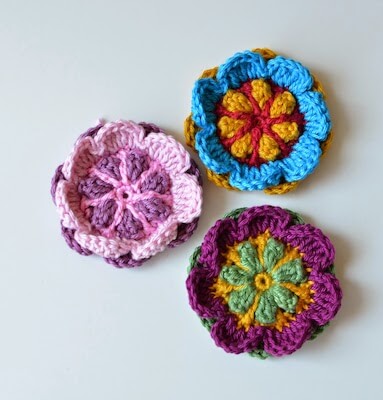 Overlay Flower Brooch Crochet Pattern by Lilla Bjorn Crochet