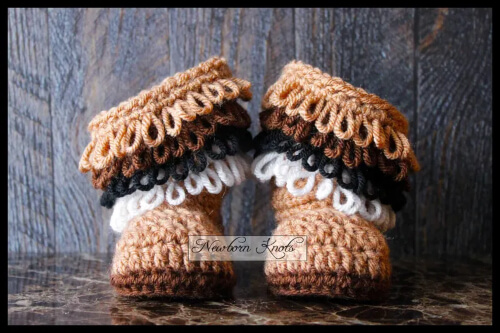 Crochet Baby Booties Pattern by NewbornKnots