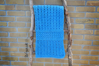 Crochet Iris Stitch Baby Blanket Pattern by Liefgehaakt