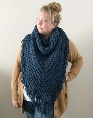 Crochet Triangle Scarf Pattern by Meghanmakesdo