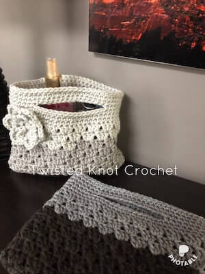 Gracelyn Crochet Makeup Bag Pattern by Twisted Knot Crochet