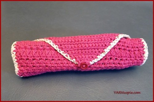 Crochet Makeup Brush Case Pattern by Yarnutopia