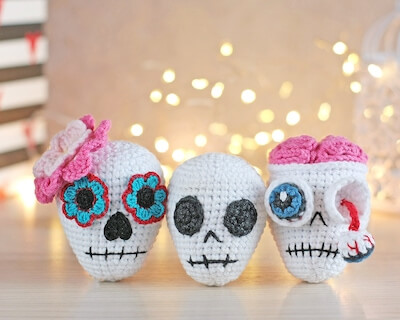 Crochet Skull Pattern by Funny Rabbit Toys