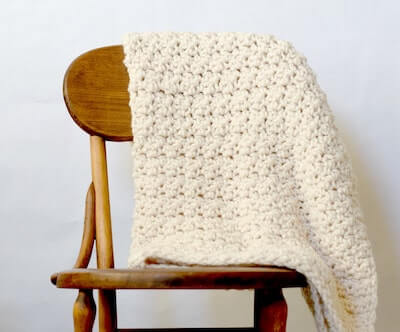 Crochet White Chunky Blanket Pattern by Mama In A Stitch