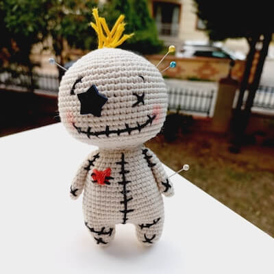 Cute Crochet Voodoo Doll Pattern by Hippiegurumi Crochet