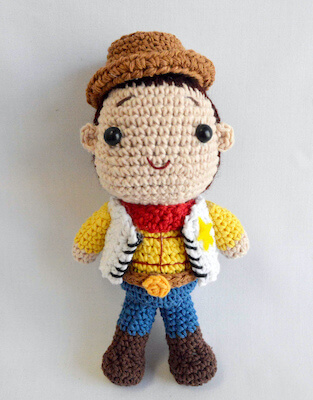 Woody Sheriff Amigurumi Pattern by Lenn's Craft