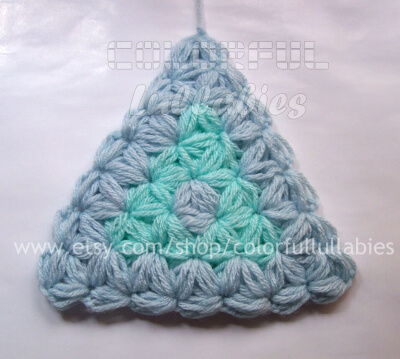 Jasmine stitch Triangle Crochet Pattern by ColorfulLullabies
