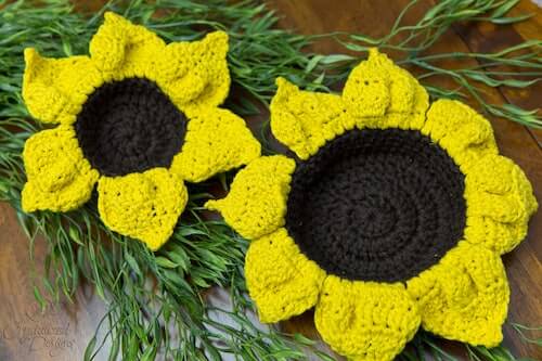 Crochet Flower Nesting Bowls Pattern by Crystalized Design