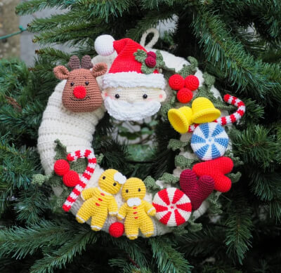 Crochet Christmas Wreath Pattern by R Nata