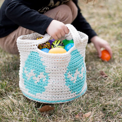 Crochet Easter Egg Basket Pattern by Whistle & Ivy