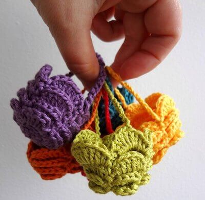 Easter Egg Basket Crochet Pattern by Maya Kuzman