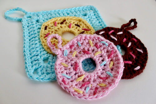 Crochet Donut Face Scrubby And Washcloth Pattern by Vivid Kreations