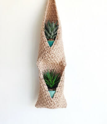 Crochet Plant Hanging Basket Pattern by Made By Gootie