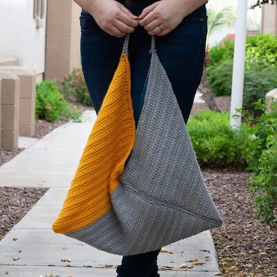 Modern Crochet Bag Pattern by Winding Road Crochet