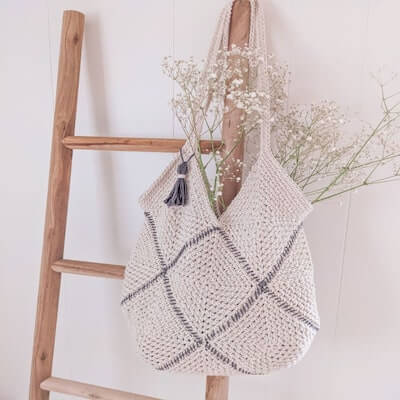 Modern Crochet Tote Bag Pattern by Jewels And Jones