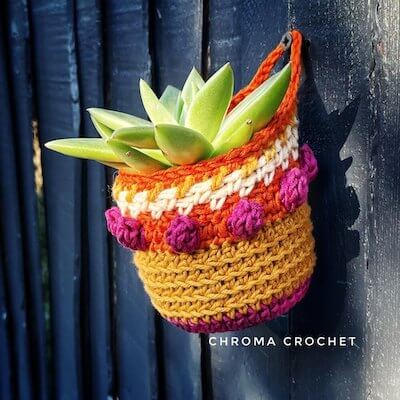 Popcorn Crochet Hanging Plant Basket Pattern by Chroma Crochet