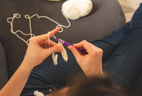 Guide to Crochet Hooks Knife Grip
