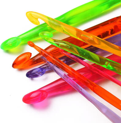 Guide to Crochet Hooks Luxbon Multi-Coloured Acrylic Plastic Crochet Hooks