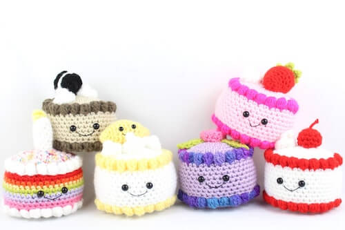 Crochet Cake Pattern by Stringy Ding Ding