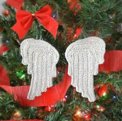 Free Tiny Angel Wings Crochet Pattern by Simply Collectible Crochet