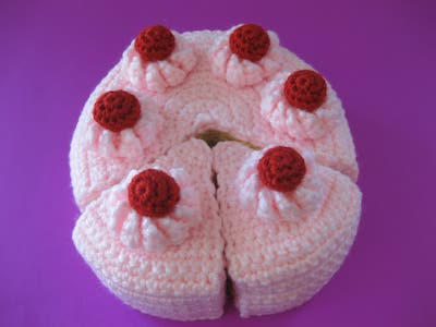 No-Stuff 2-Layer Cake Crochet Pattern by Copacetic Crocheter