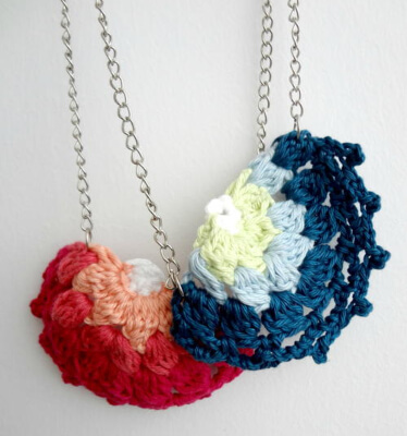 Crochet Doily Necklace Pattern by Maya Kuzman