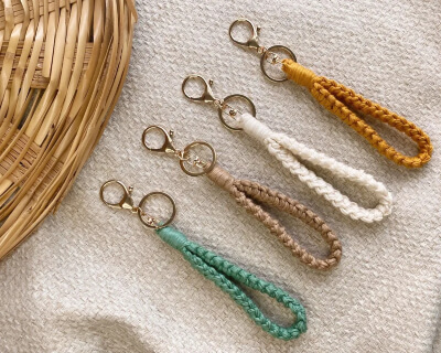 27 Fabulous DIY Keychain Ideas You Need to Make