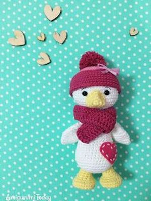 Amigurumi Duckling Crochet Pattern by Amigurumi Today