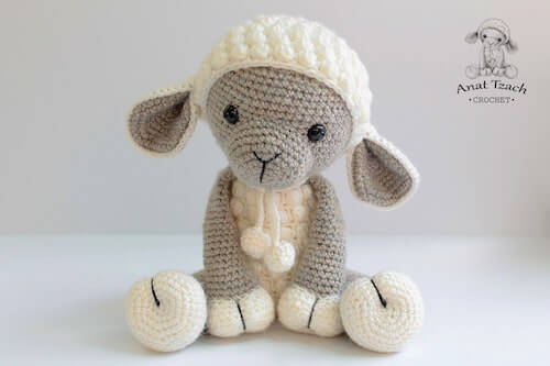 Amigurumi Lamb Crochet Pattern by Anat Tzach