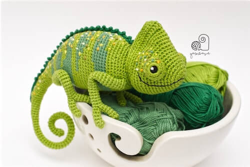 Carl, The Chameleon Crochet Pattern by Yarn Wave Shop