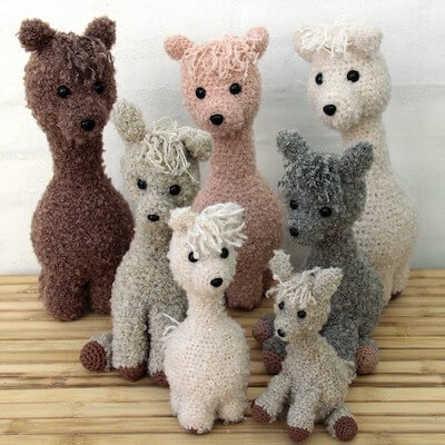 Crochet Alpaca Family Pattern by Hobbii