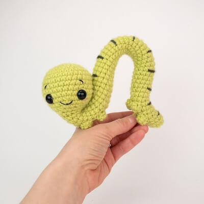 Iggy, The Inchworm Crochet Pattern by Theresa's Crochet Shop