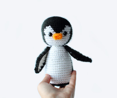 Penelope, The Penguin Crochet Pattern by The Blue Elephants