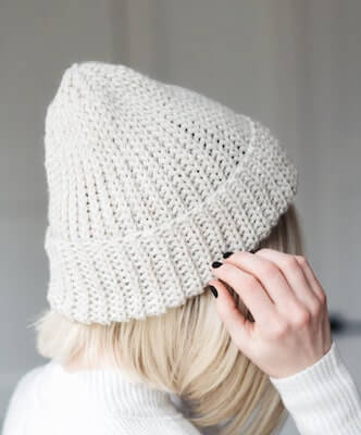 Torbeck Beanie Crochet Pattern by De Brosse NYC