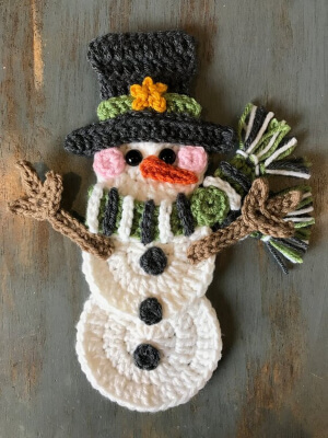 Applique Crochet Snowman Pattern by Nella's Cottage