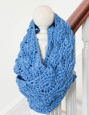 Chunky Infinity Scarf Crochet Pattern by Hopeful Honey