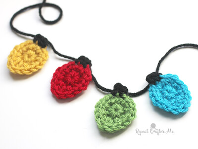 Crochet Christmas Light Appliques by Repeat Crafter Me