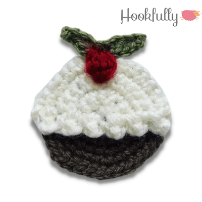 Crochet Christmas Pudding Applique Pattern by Hookfully