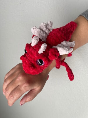 Crochet Dragon Pet Bracelet Pattern by Making Things Knotty