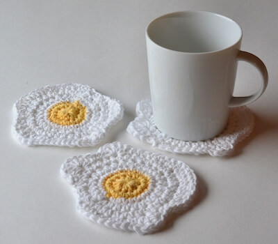 Crochet Fried Egg Coasters Pattern by Xasper 8ing