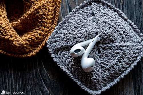 Personal Pouch Crochet Pattern by Heart Hook Home