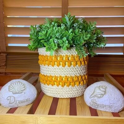 Simply Beachy Plant Cozy Crochet Pattern by Simply Melanie Jane