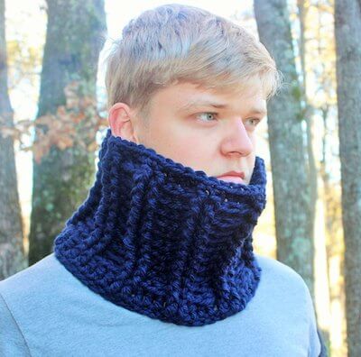 Mens Cowl Crochet Patterns | Spruce Up The Winter Outfits